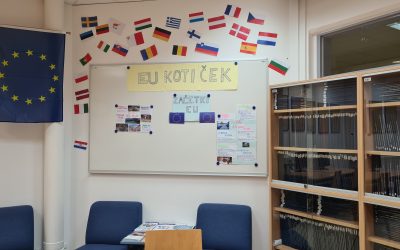 Kotiček EU v knjižnici na strojni